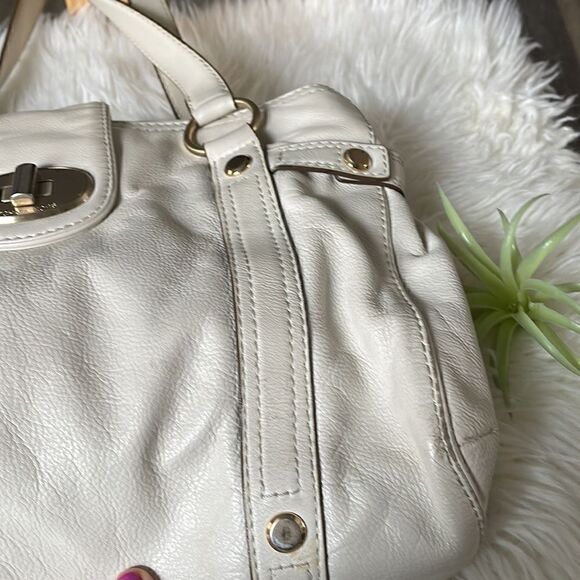 MICHAEL KORS LEATHER SHOULDER BAG - Picture 9 of 13